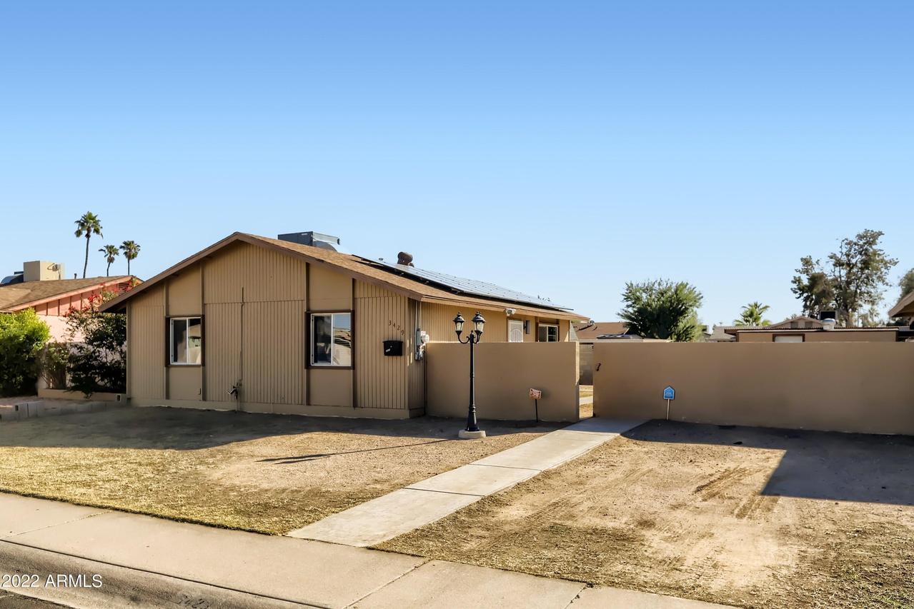 3429 W Saint Moritz Ln., Phoenix, AZ 85053