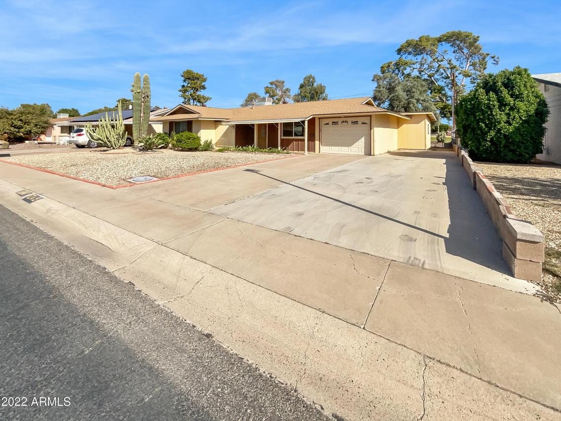 12419 N Cherry Hills Dr., Sun City, AZ 85351