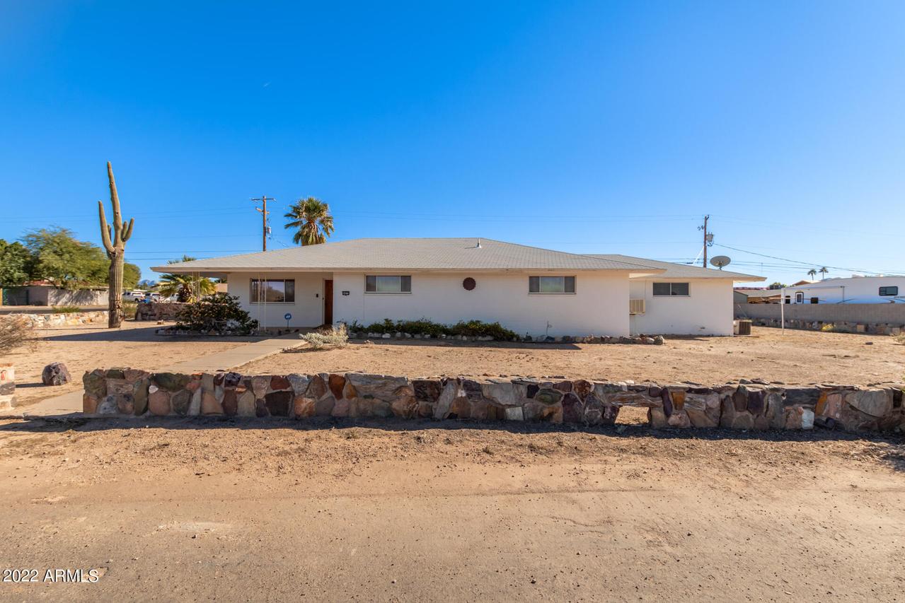 6472 E Holly Dr., Mesa, AZ 85215
