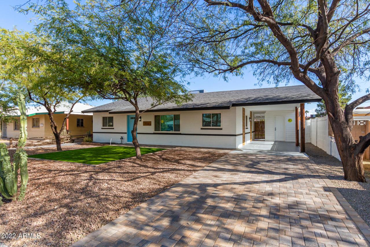 2207 N 28th Pl., Phoenix, AZ 85008