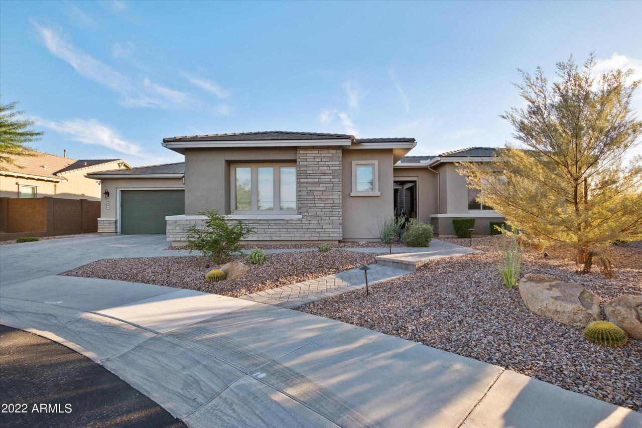 2821 E Cashman Dr., Phoenix, AZ 85050