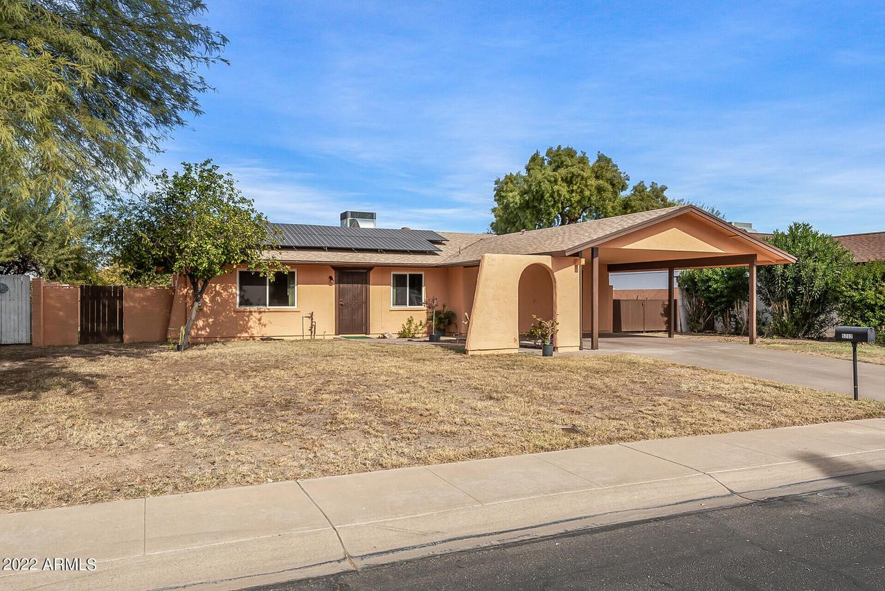 5202 W Acapulco Ln., Glendale, AZ 85306