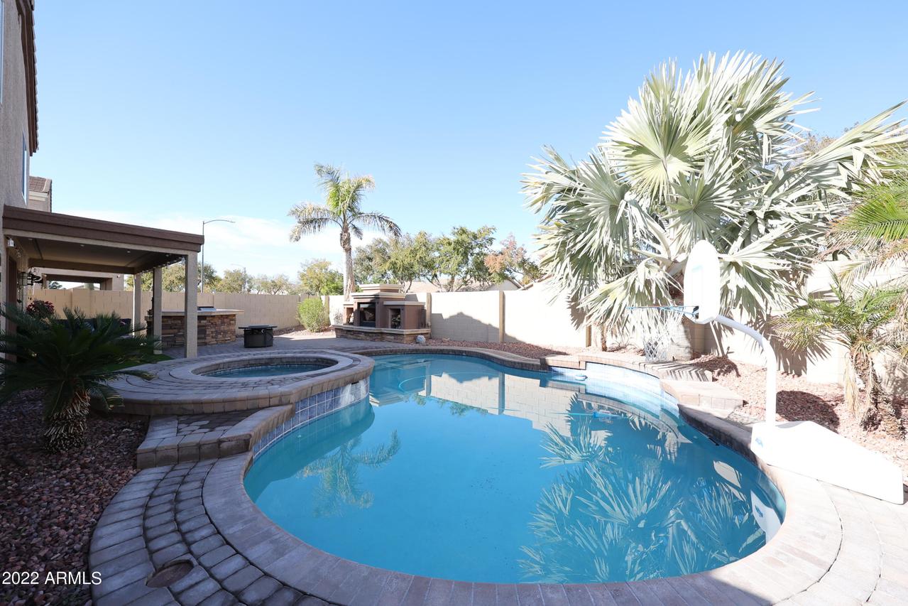 9206 W Quail Ave., Peoria, AZ 85382
