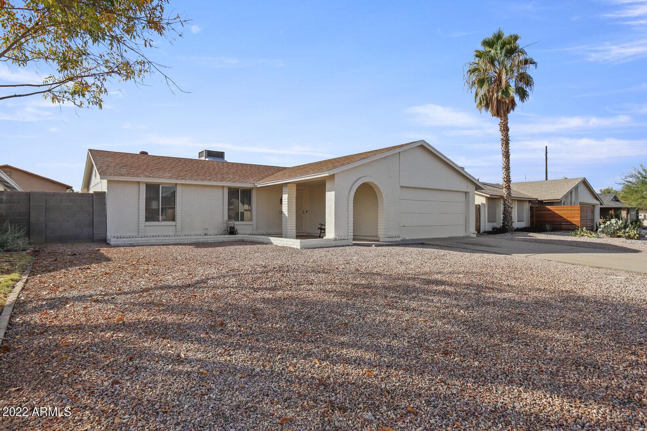 1811 W Palomino Dr., Chandler, AZ 85224