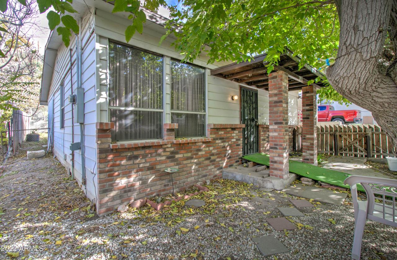 6109 S Calle De Loma, Miami, AZ 85539