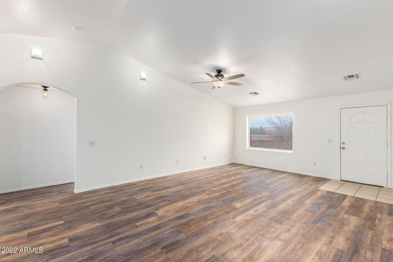 14220 S Prestwick Ln., Arizona City, AZ 85223