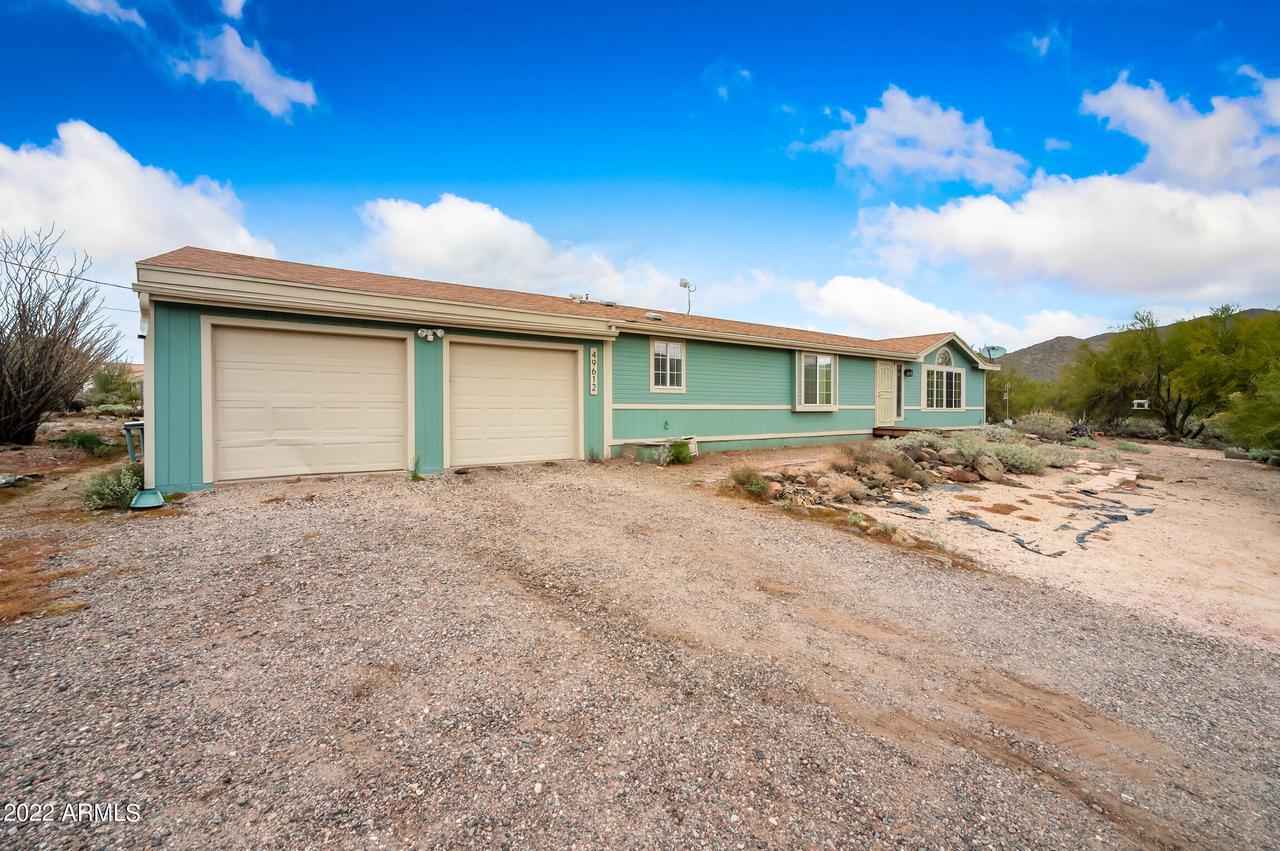 49612 N 7th Ave., New River, AZ 85087