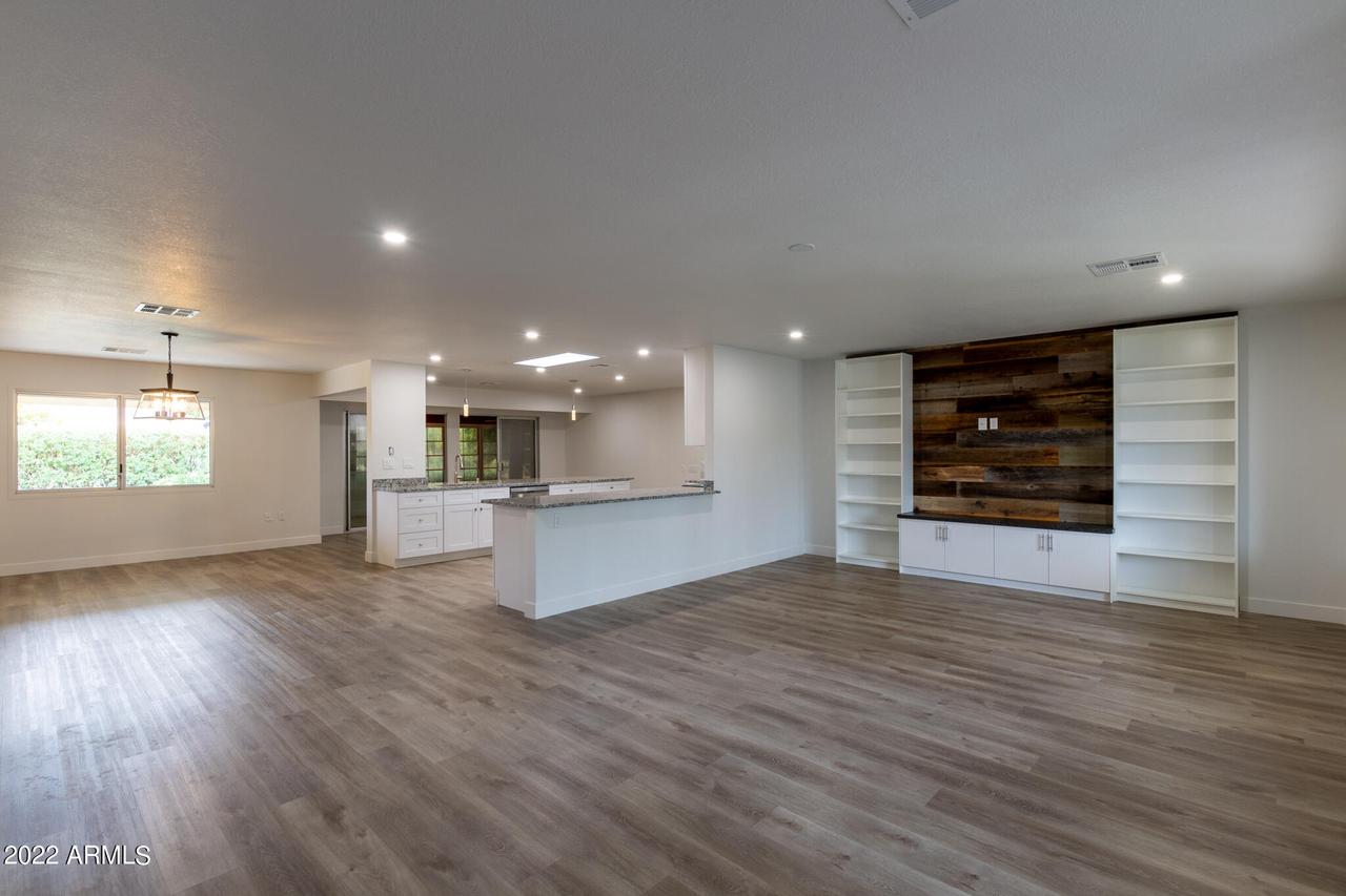 9543 W Manzanita Dr., Sun City, AZ 85373