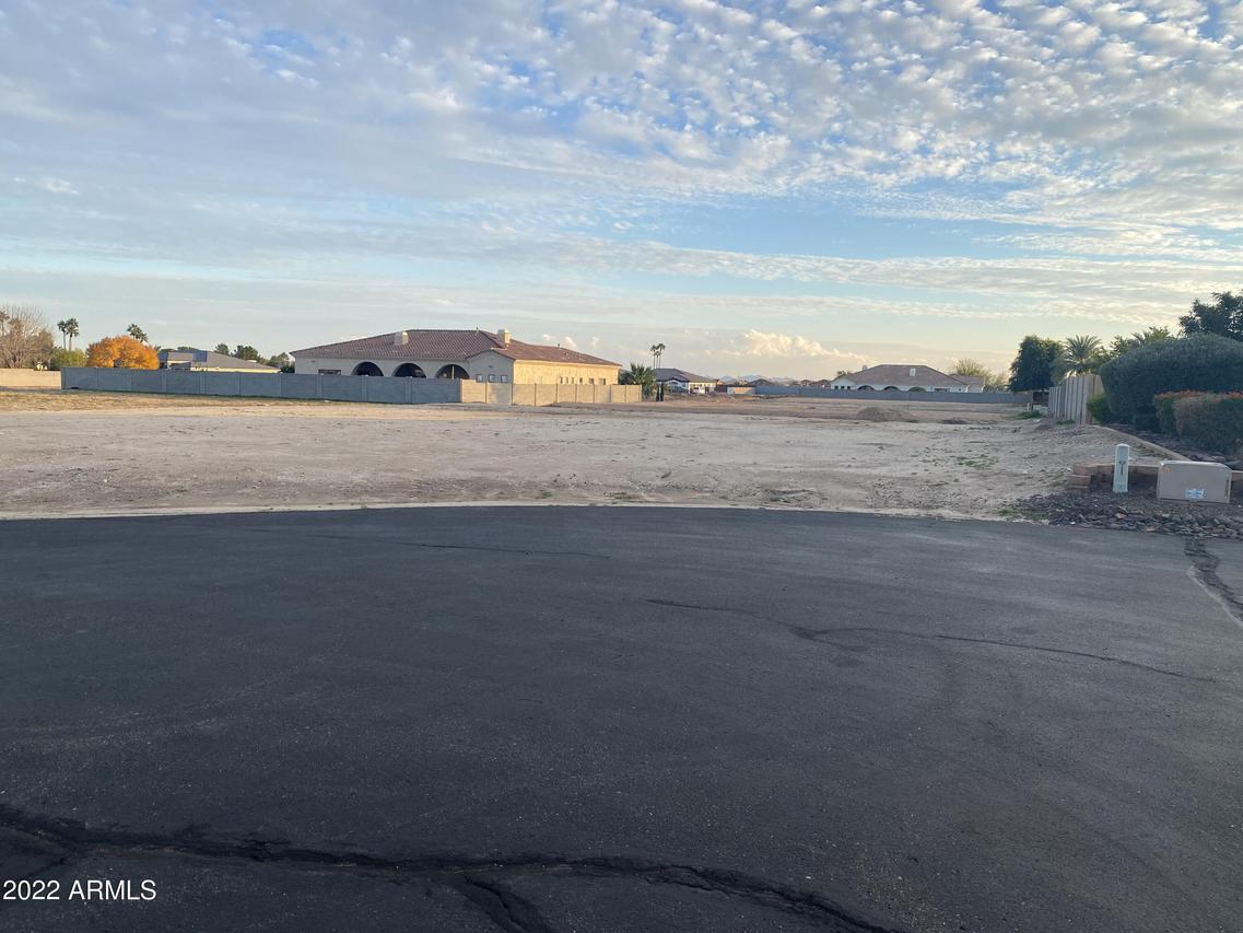 18223 W San Miguel Ct. #76, Litchfield Park, AZ 85340
