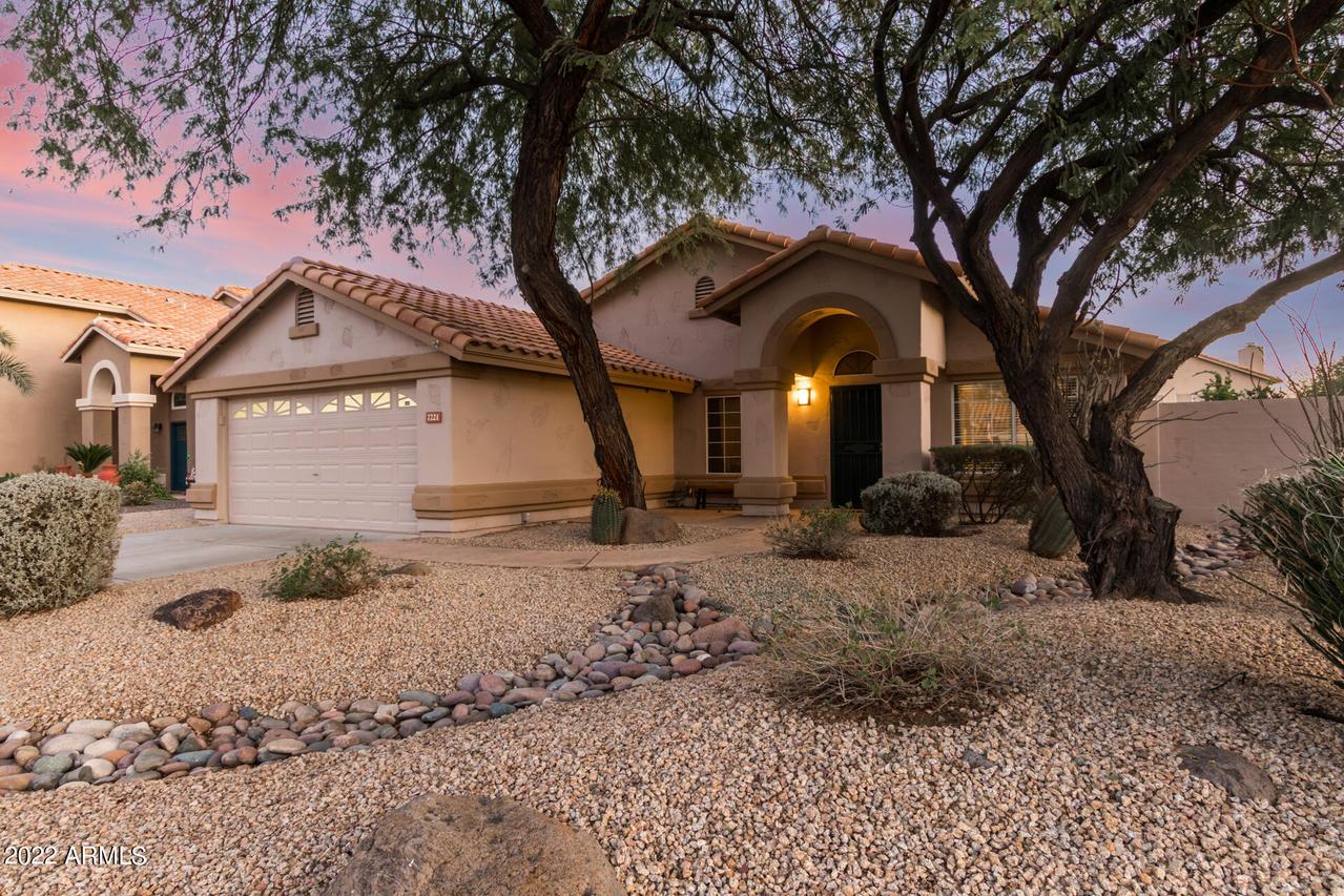 7221 W Crest Ln., Glendale, AZ 85310