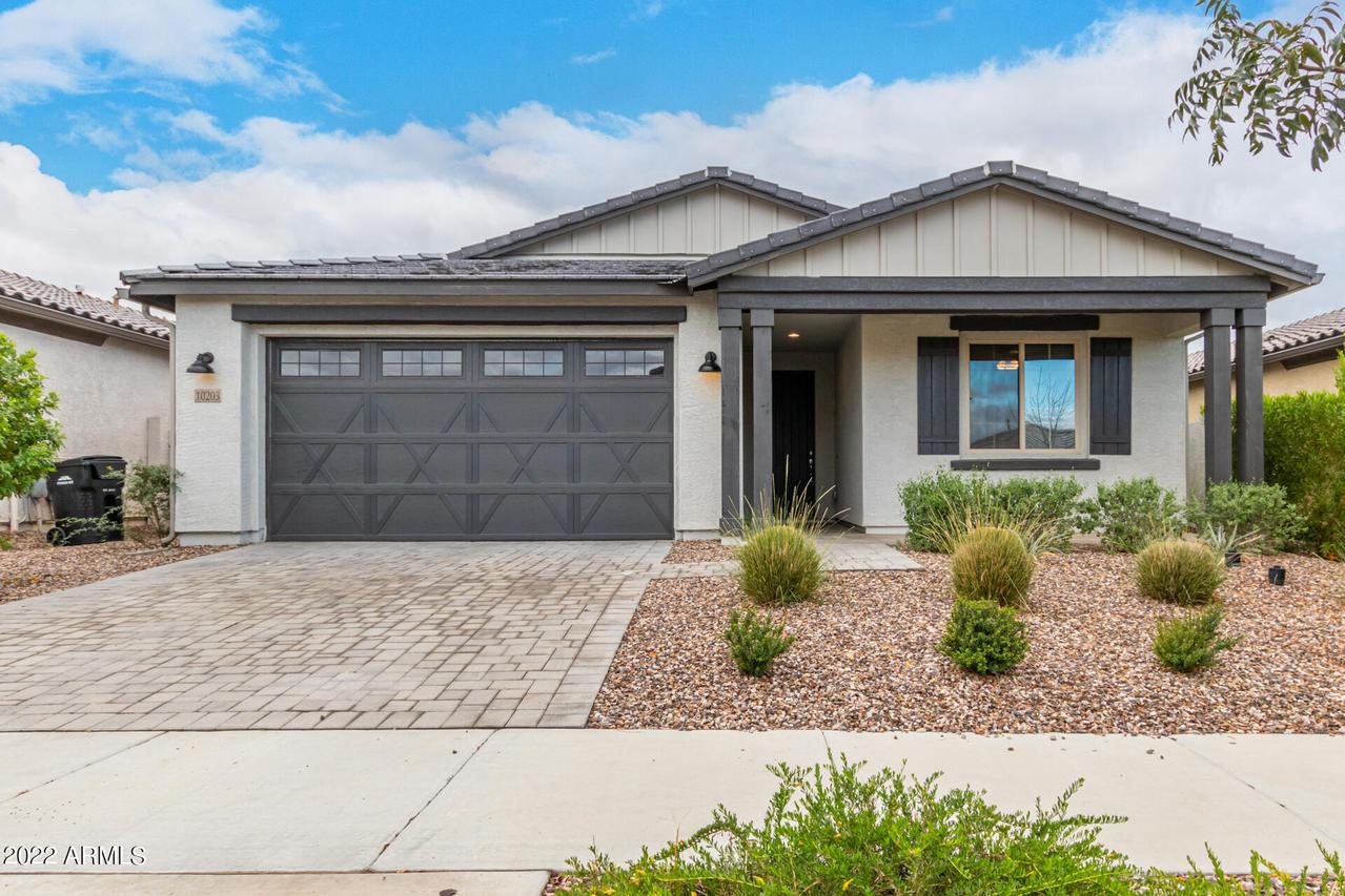 10203 E Revolution Dr., Mesa, AZ 85212