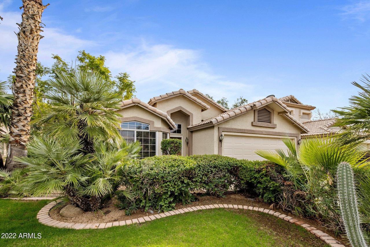 561 S Ash St., Gilbert, AZ 85233