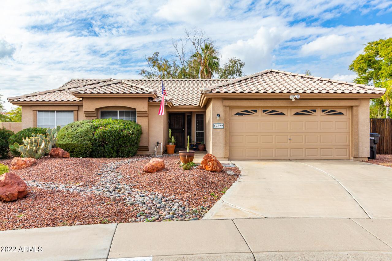 19822 N 2nd Dr., Phoenix, AZ 85027