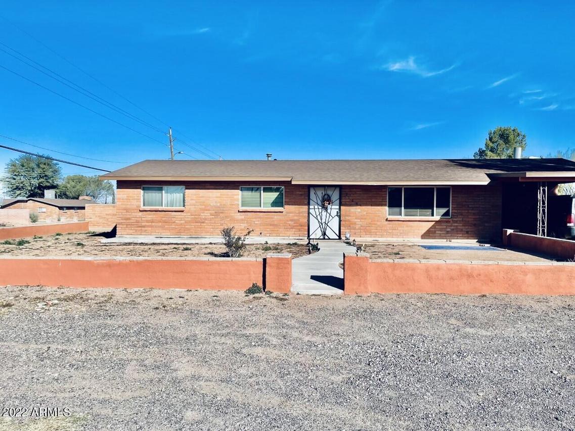 2100 E 23rd St., Douglas, AZ 85607