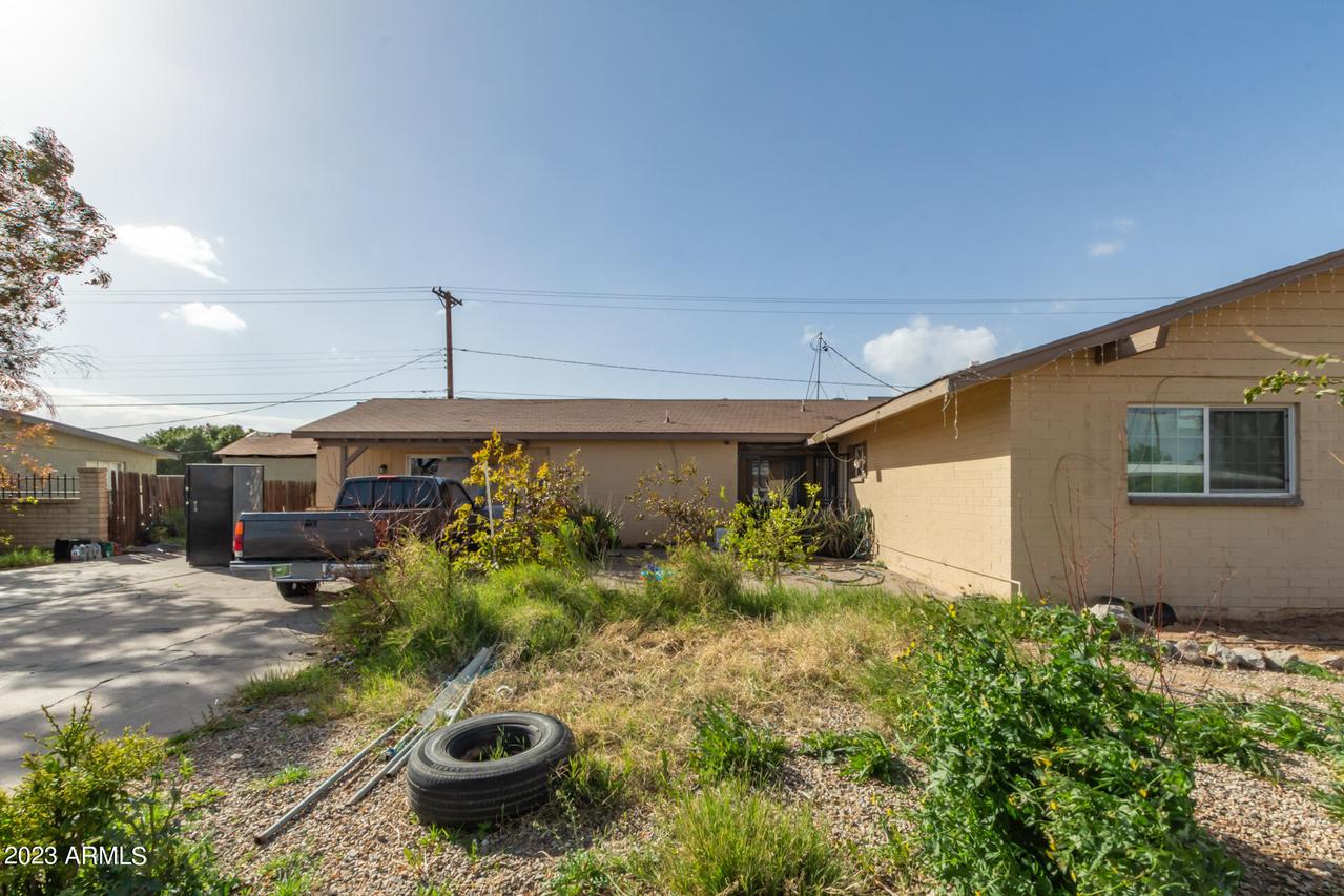 6211 W Clarendon Ave., Phoenix, AZ 85033