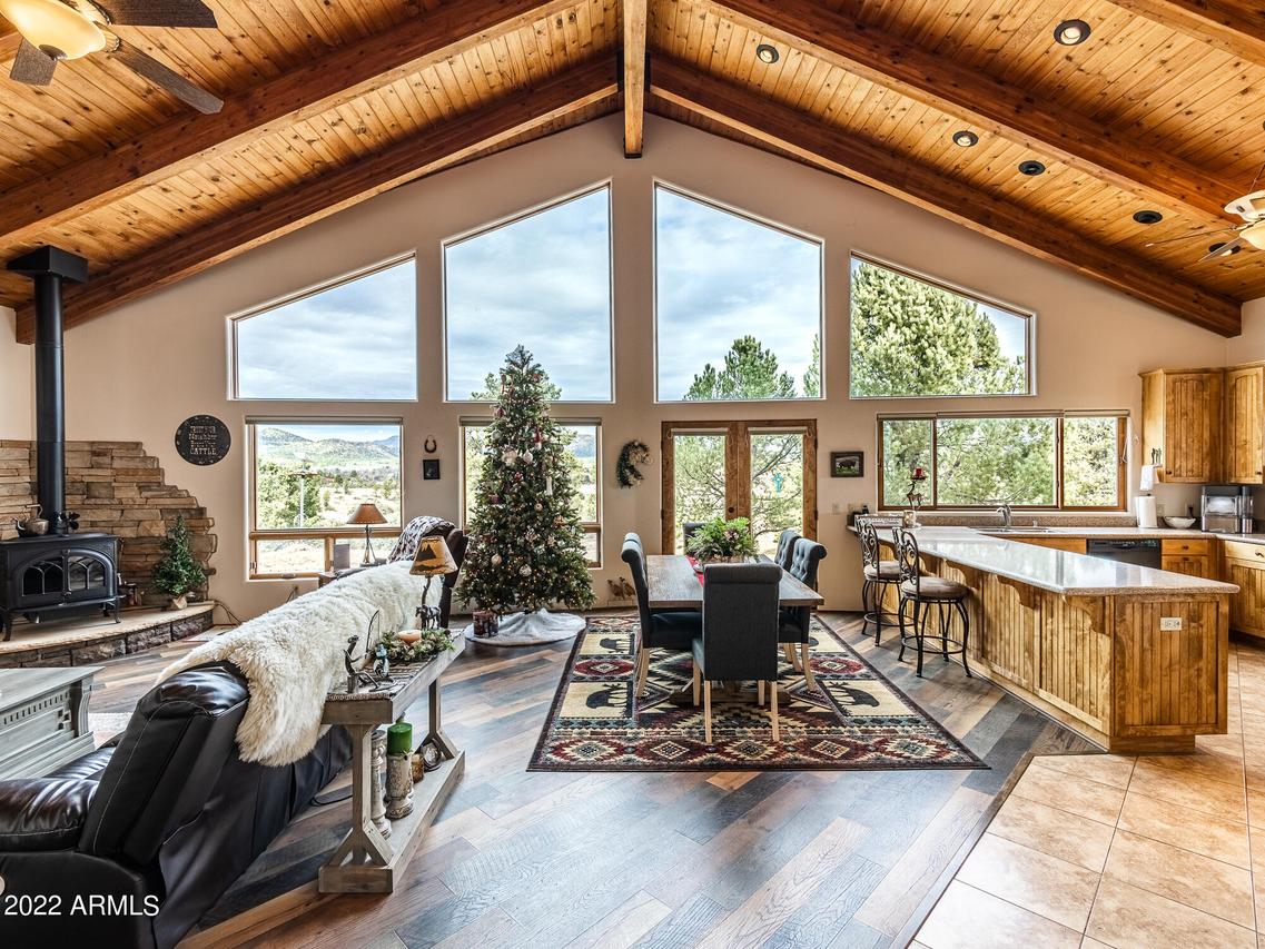 16890 W Blue Sky Dr., Peeples Valley, AZ 86332
