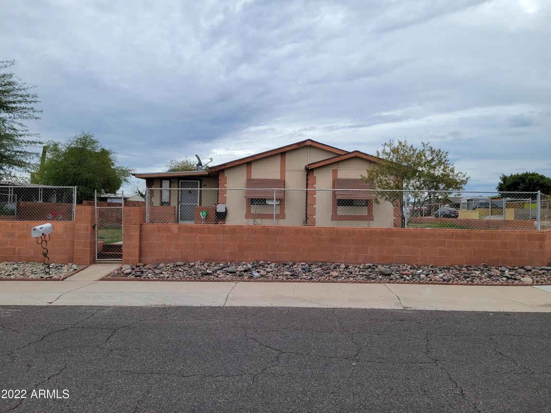 7421 S 41st Way, Phoenix, AZ 85042