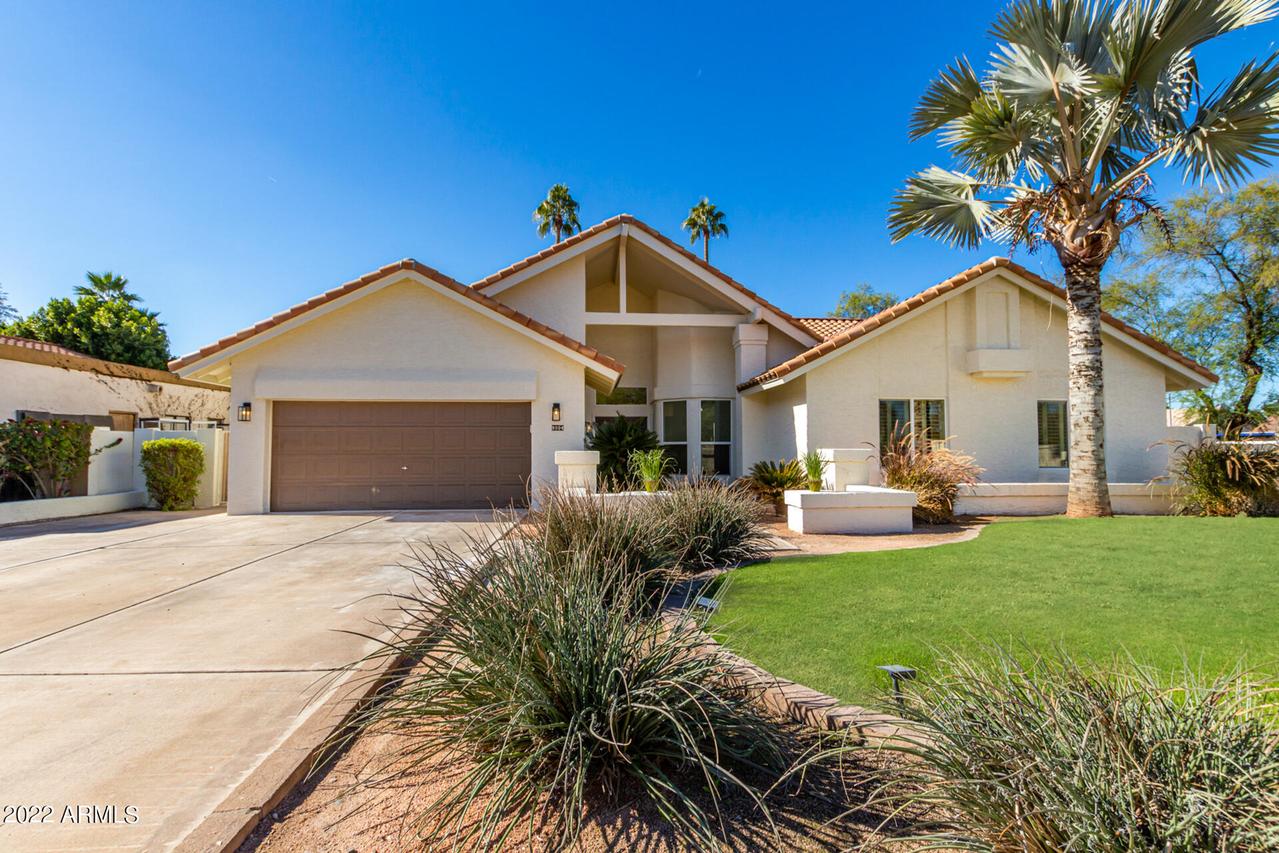 8804 S Kenwood Ln., Tempe, AZ 85284