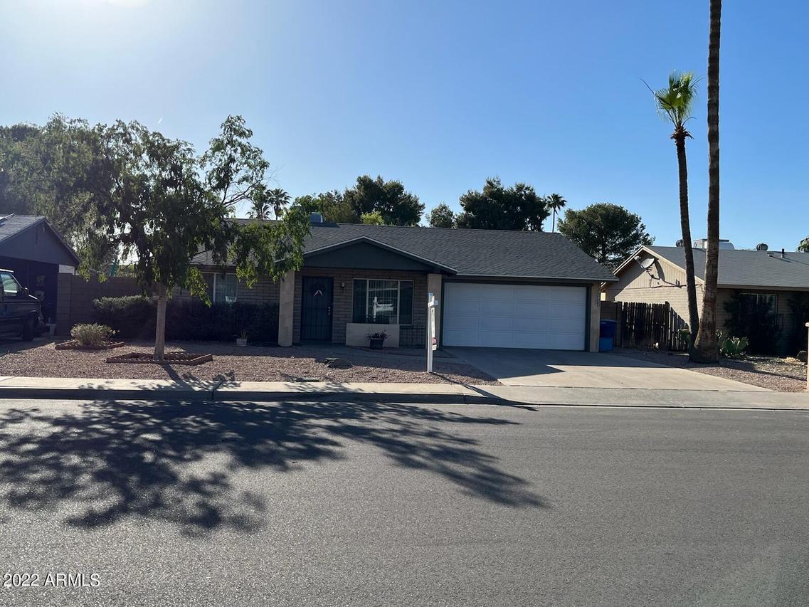 5824 S College Ave., Tempe, AZ 85283