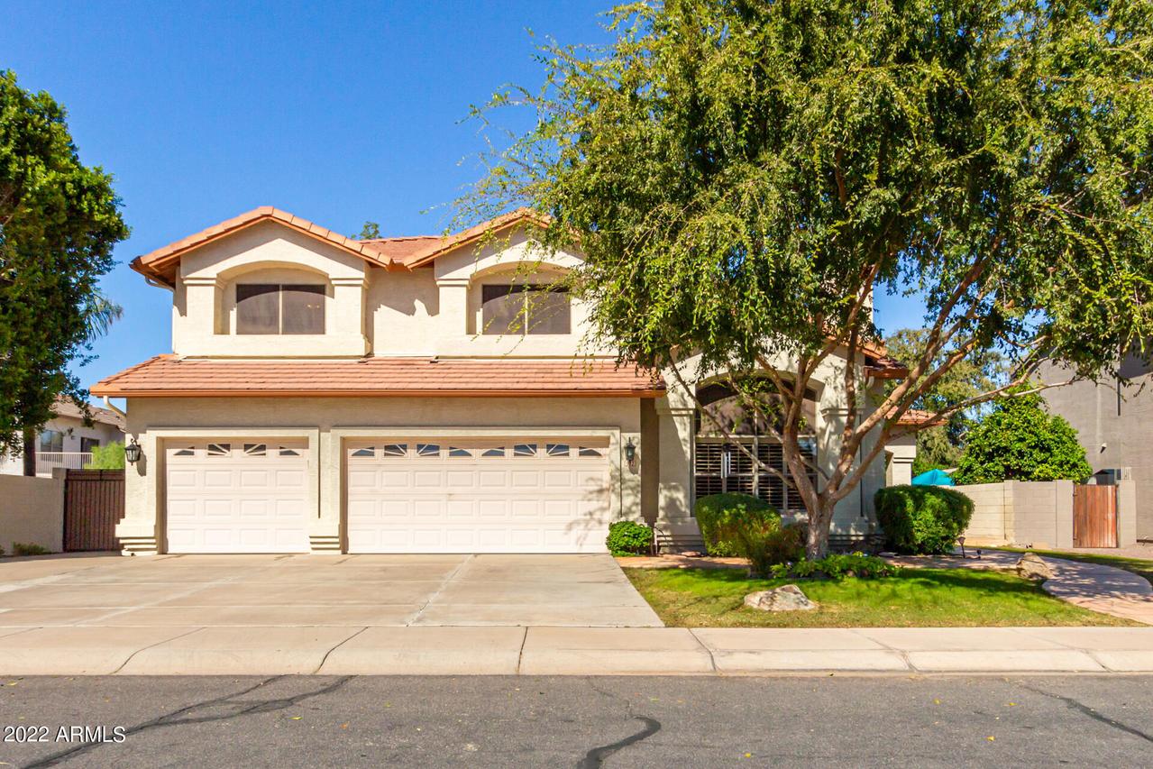 902 E Gail Dr., Gilbert, AZ 85296