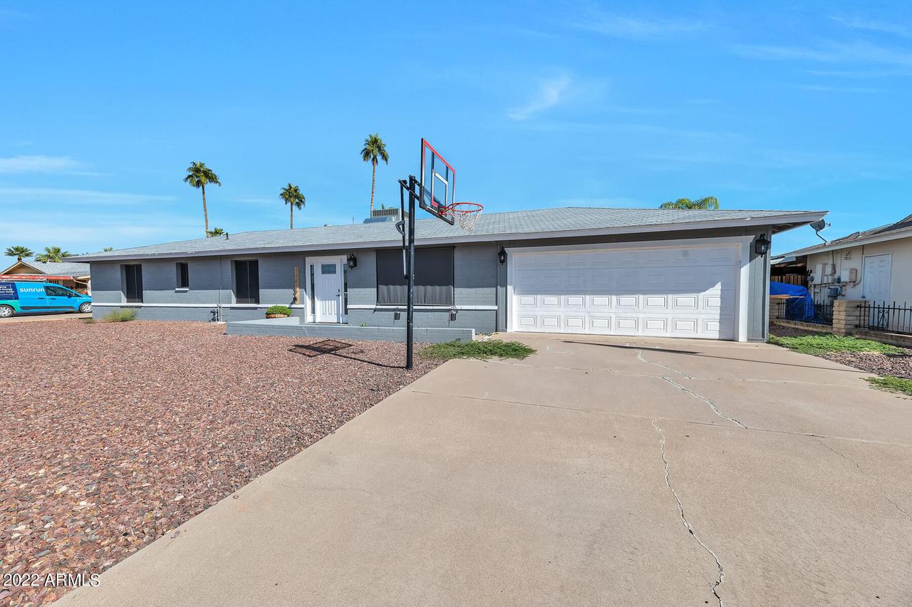 18809 N 22nd Dr., Phoenix, AZ 85027