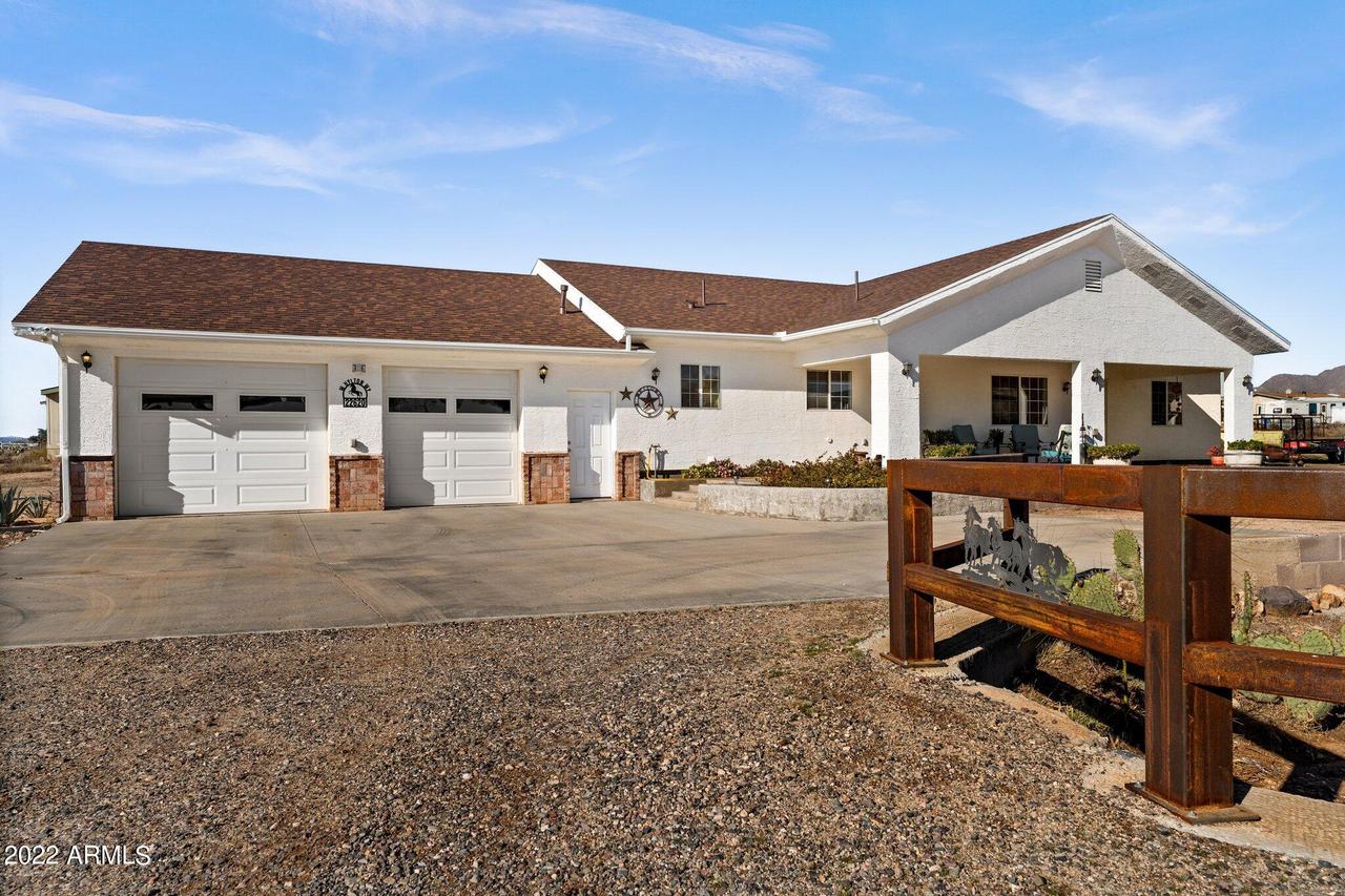 22620 W Hylton Way, Congress, AZ 85332