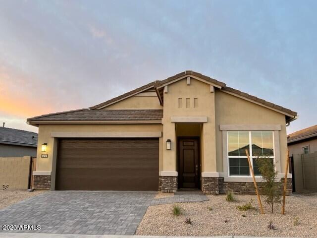 21616 N 58th St., Phoenix, AZ 85054