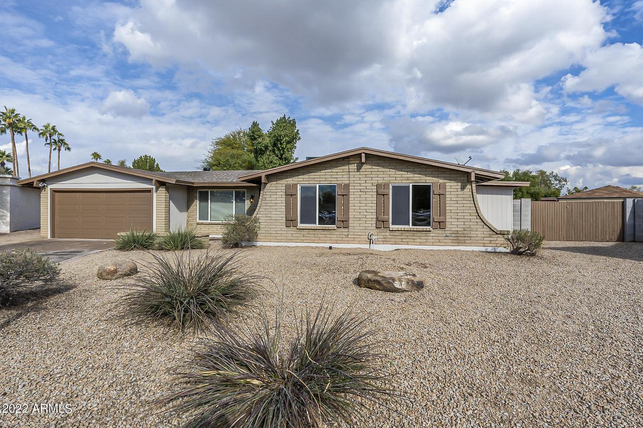3011 S Estrella Cir., Mesa, AZ 85202