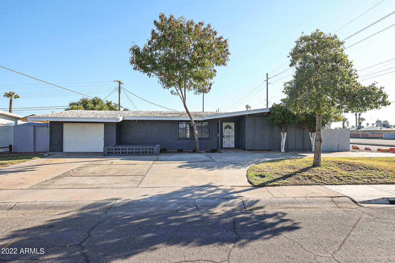 5001 N 62nd Ave., Glendale, AZ 85301