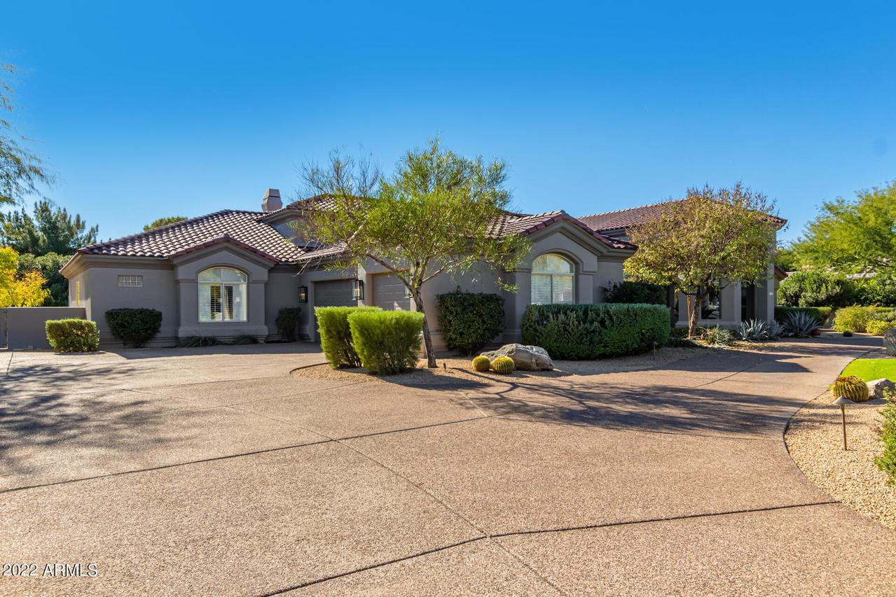 7131 E Berneil Ln., Paradise Valley, AZ 85253