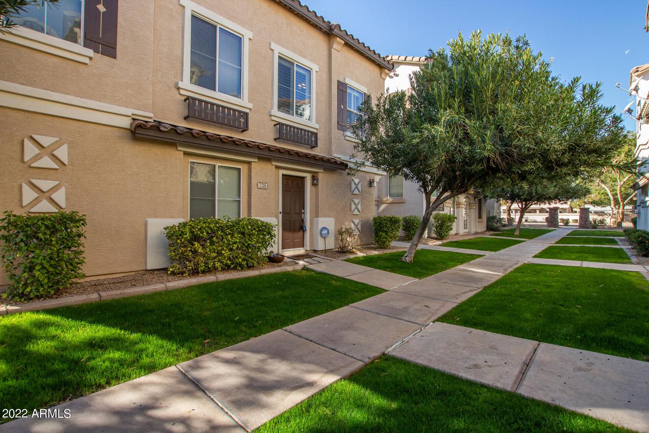 738 N Laguna Dr., Gilbert, AZ 85233