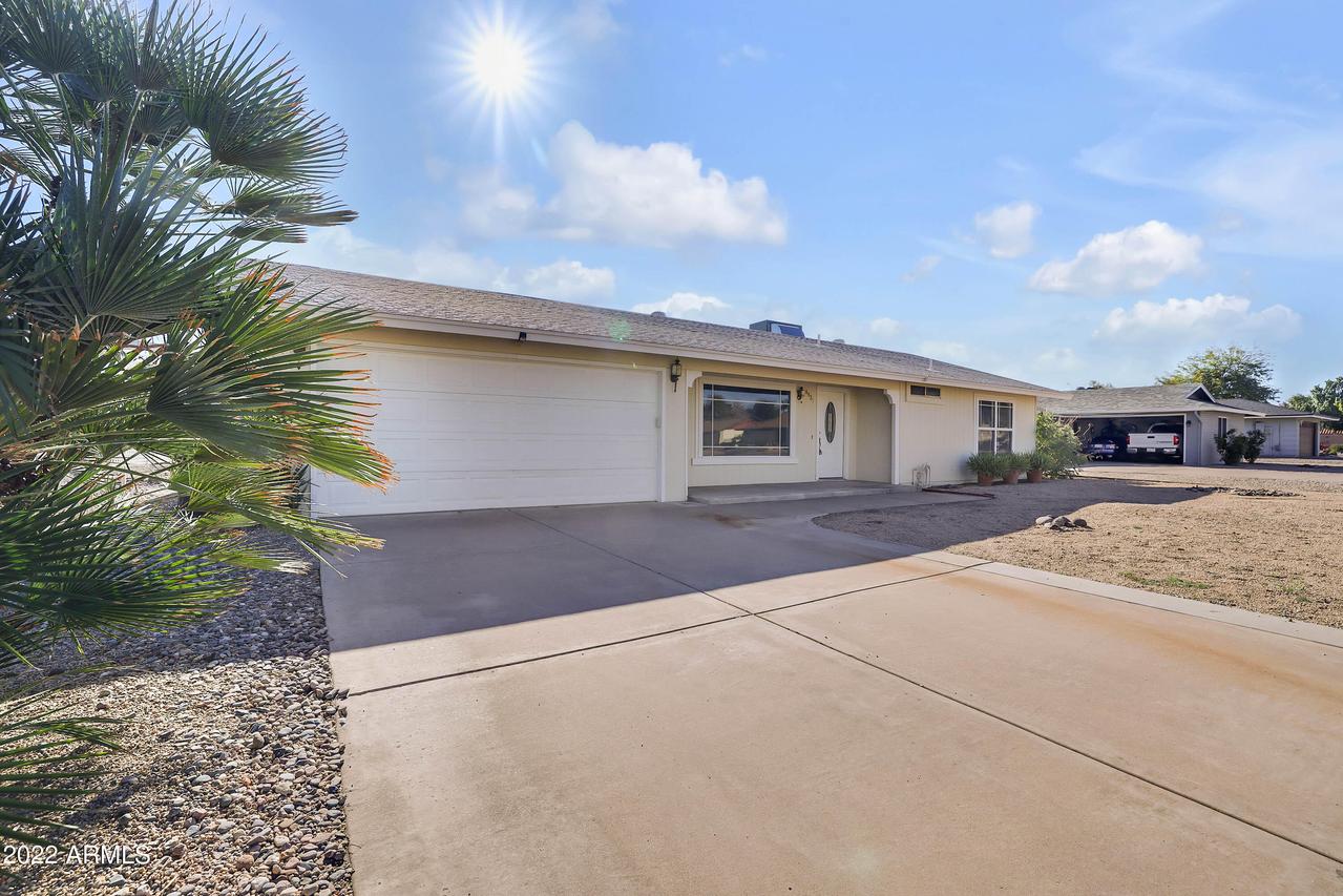 4821 E Kiva St., Phoenix, AZ 85044