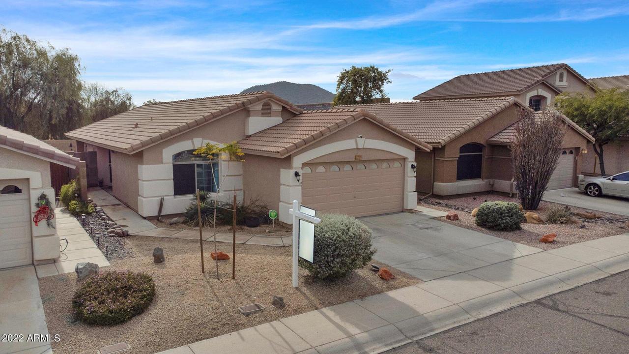 2225 E Paraiso Dr., Phoenix, AZ 85024