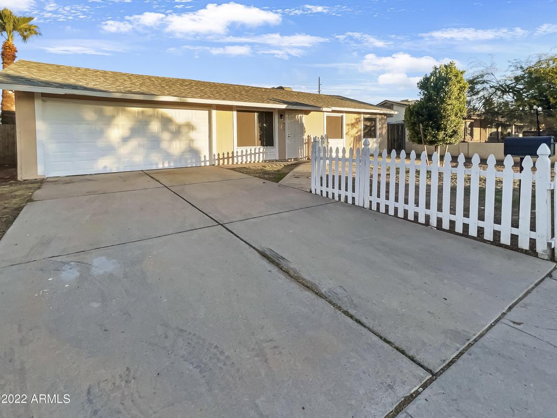 1833 N 51st Dr., Phoenix, AZ 85035