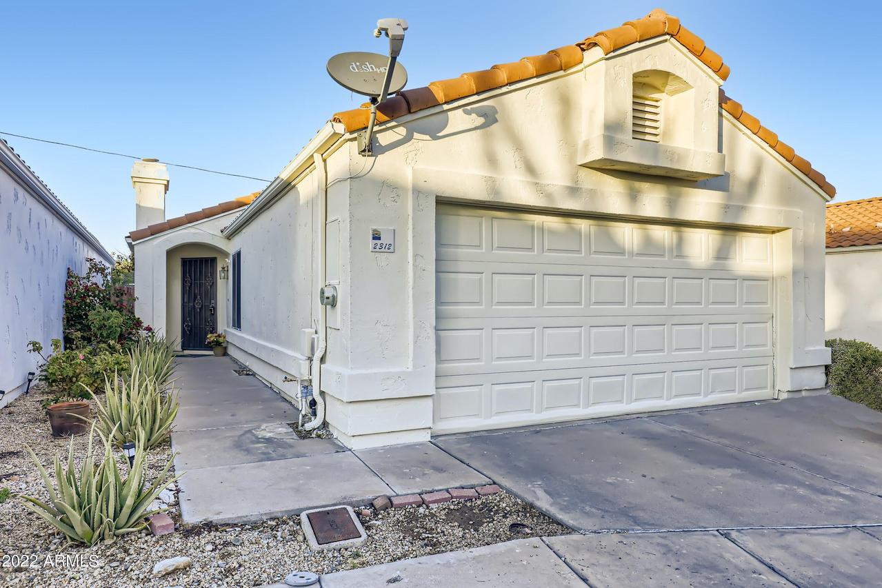 2312 E Evans Dr., Phoenix, AZ 85022