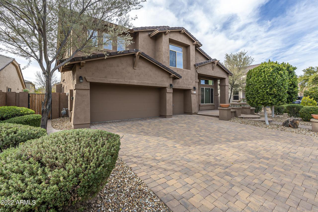 5741 W Plum Rd., Phoenix, AZ 85083