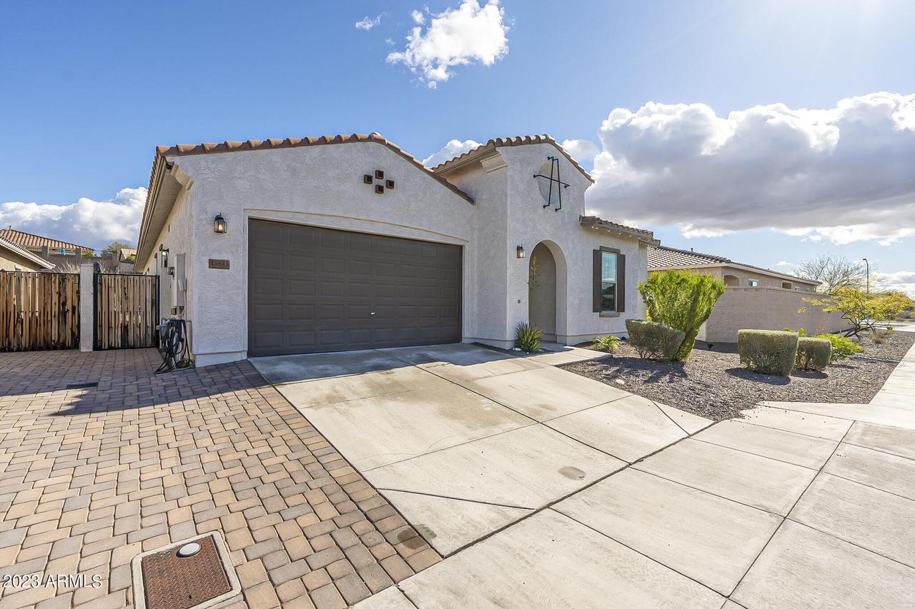 25843 N 104th Dr., Peoria, AZ 85383