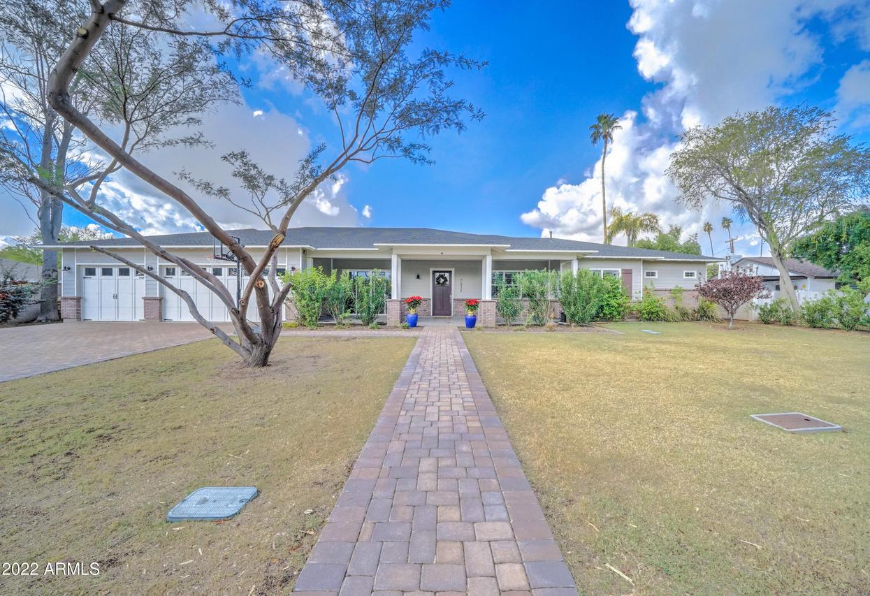 7834 N 11th Ave., Phoenix, AZ 85021