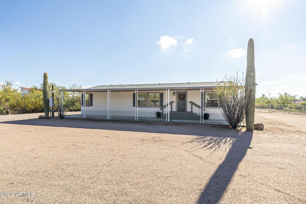 2035 E 22nd Ave., Apache Junction, AZ 85119