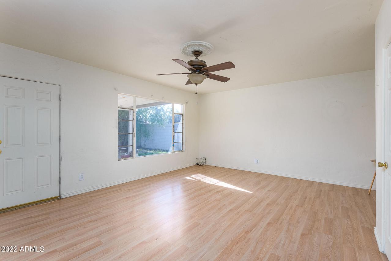 1845 E Crittenden Ln., Phoenix, AZ 85016