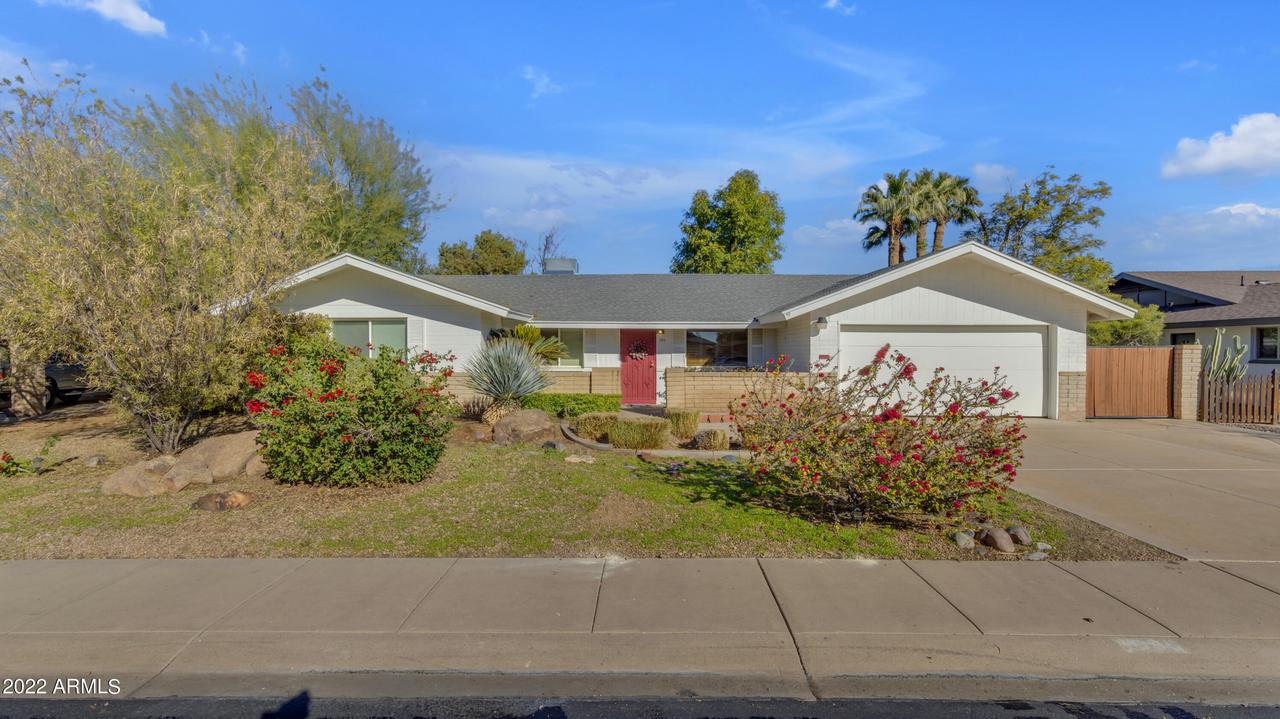 1936 E Pebble Beach Dr., Tempe, AZ 85282