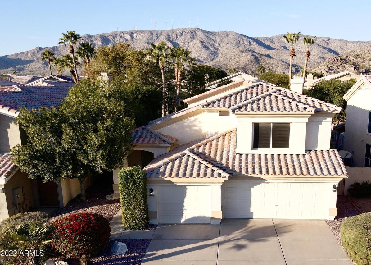 1332 E Sapium Way, Phoenix, AZ 85048