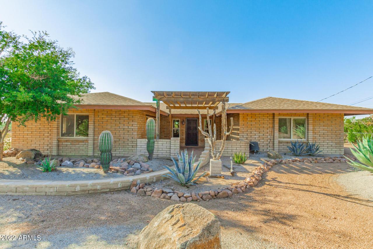 1300 S Geronimo Rd., Apache Junction, AZ 85219