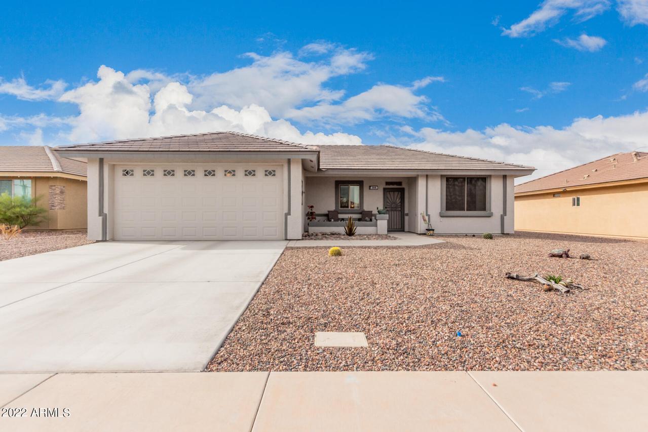 3048 S Lindenwood Cir., Mesa, AZ 85212