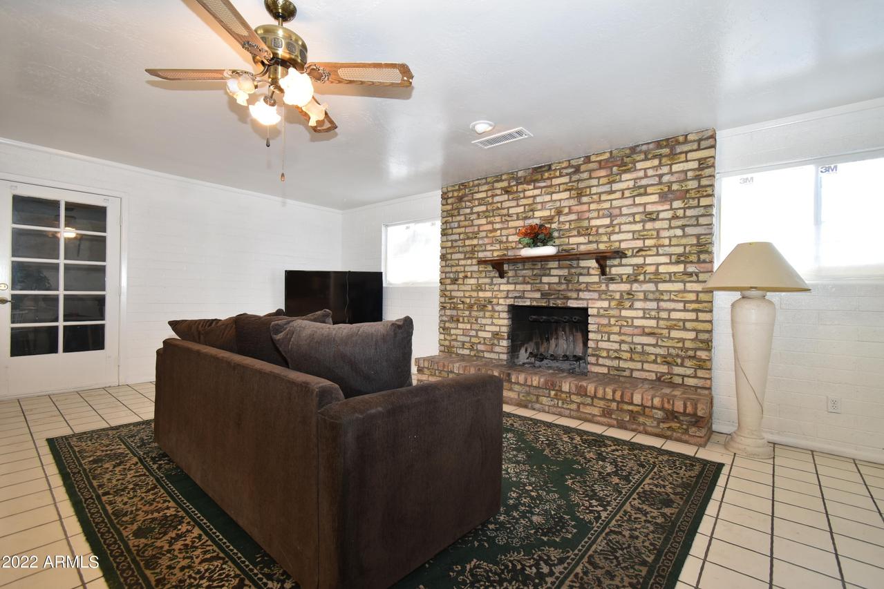 4944 W Krall St., Glendale, AZ 85301