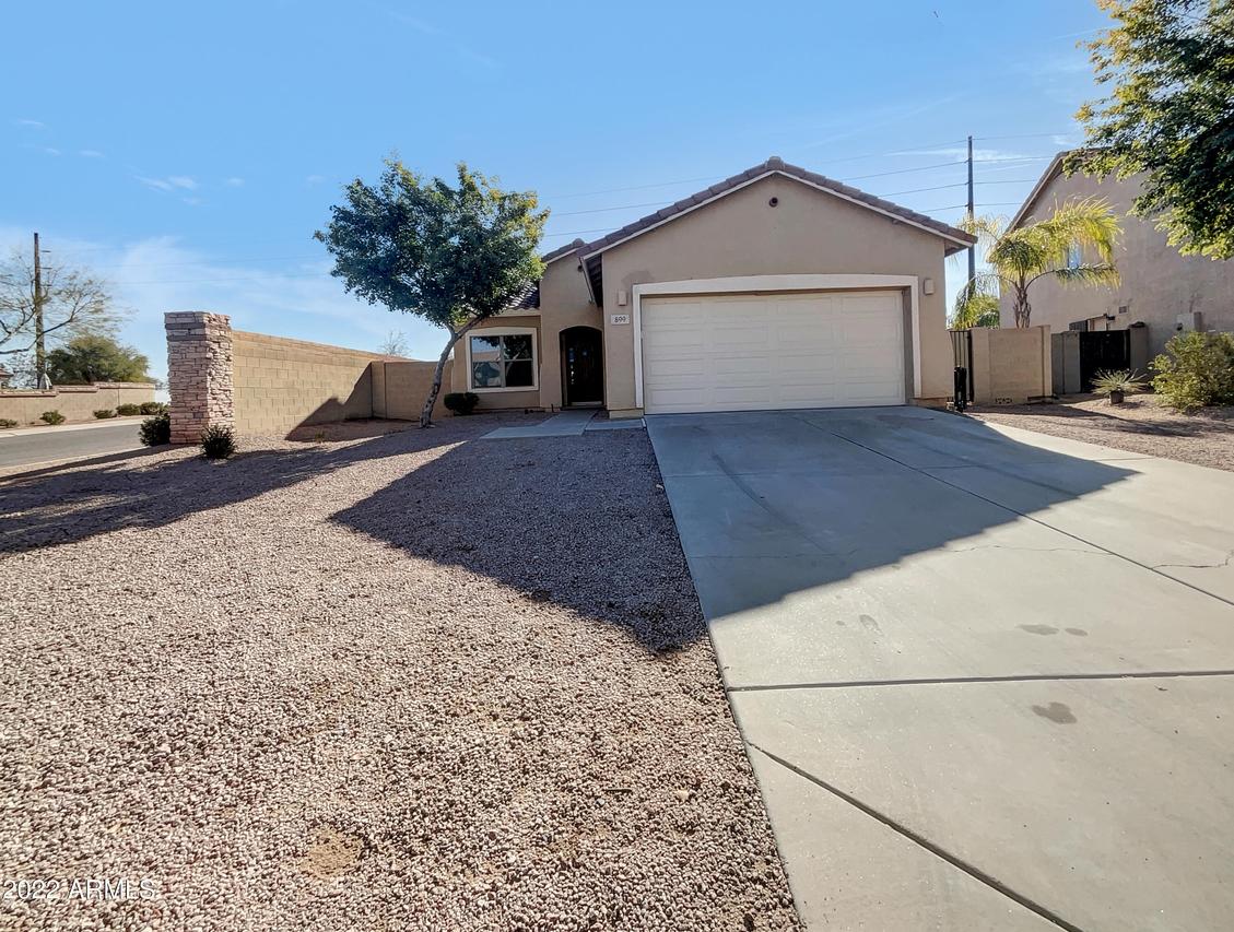899 W Burkhalter Dr., San Tan Valley, AZ 85143