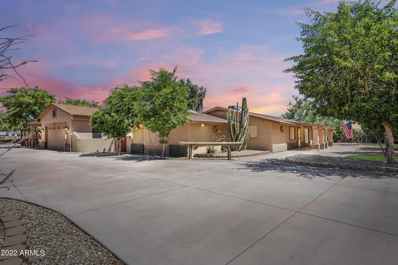 7820 W Pinnacle Peak Rd., Peoria, AZ 85383