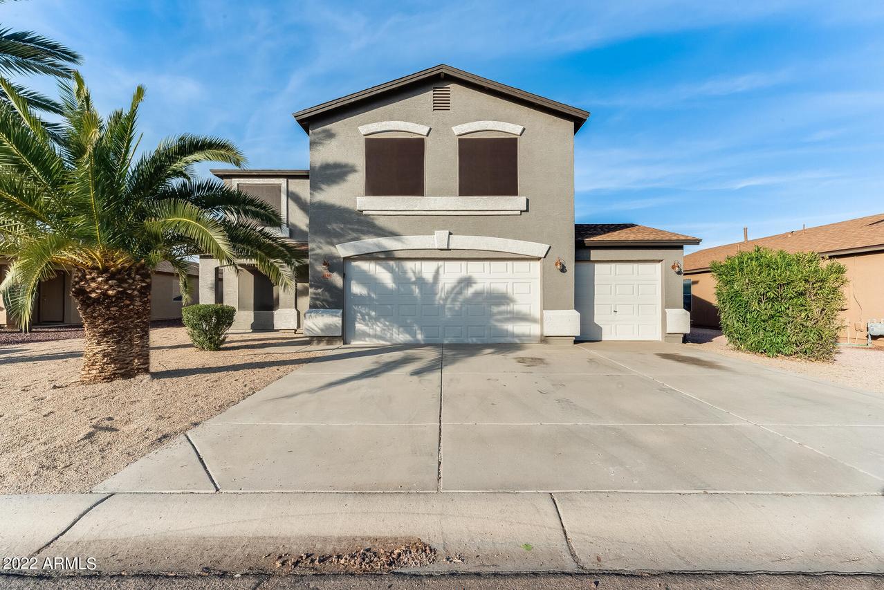 1230 E Desert Moon Tr., San Tan Valley, AZ 85143