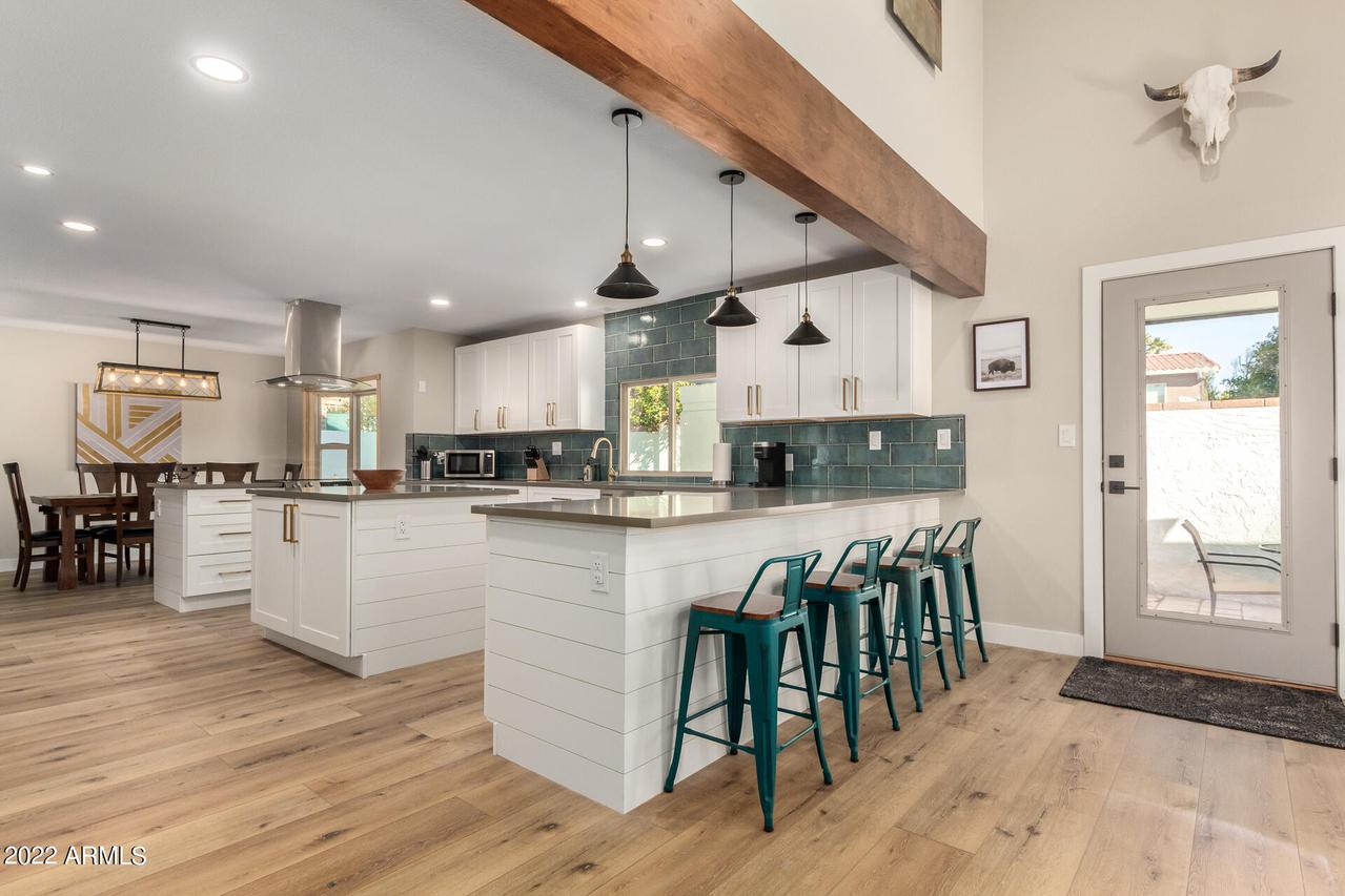 1222 E Steamboat Bend Dr., Tempe, AZ 85283