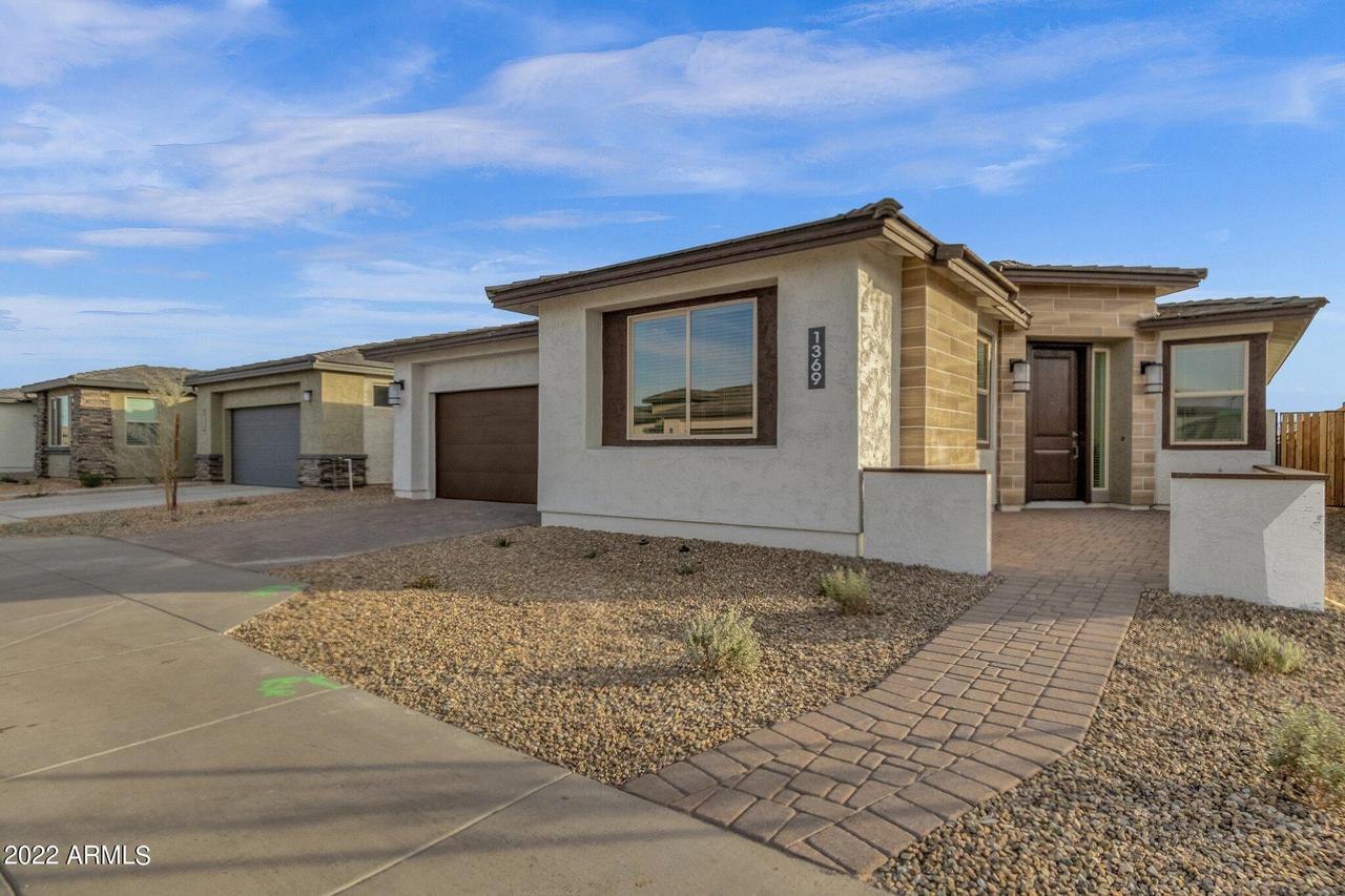 1369 W Camina Buena Vista, San Tan Valley, AZ 85140